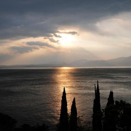 Beb My Lake Torri Del Benaco Exterior photo